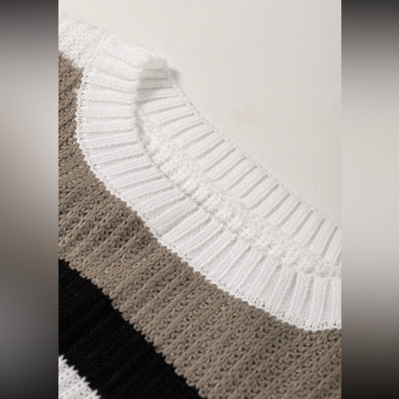 Super Soft Striped Colorblock Pattern Knit Sweater Size: XL - Picture 6 of 12